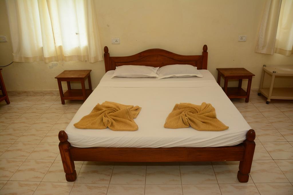 Colonia De Braganza Resorts Калангуте Екстериор снимка