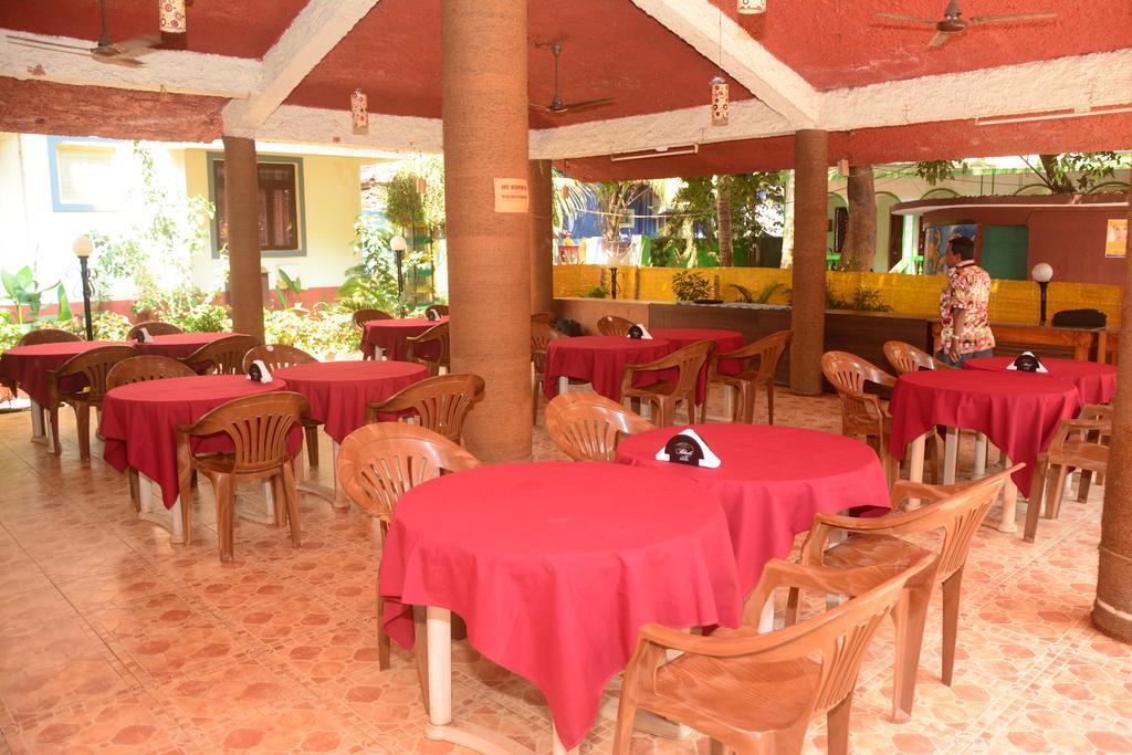 Colonia De Braganza Resorts Калангуте Екстериор снимка
